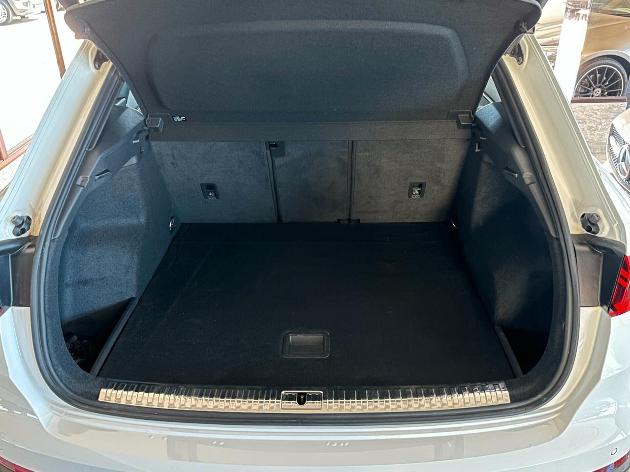 Audi Q3 35 2.0 TDI 150 cv. S Tronic LINE EDITION