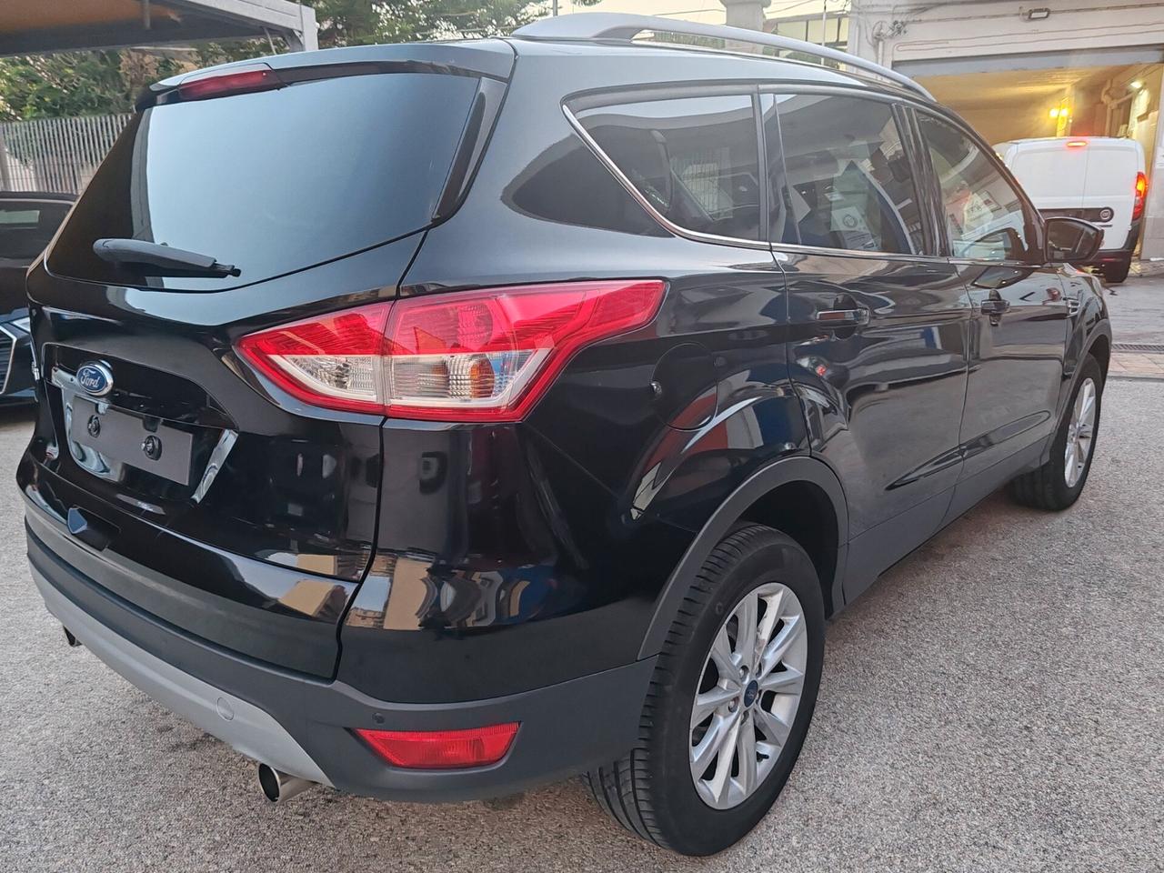 Ford Kuga 2.0 TDCI 120 CV S&S 2WD Titanium