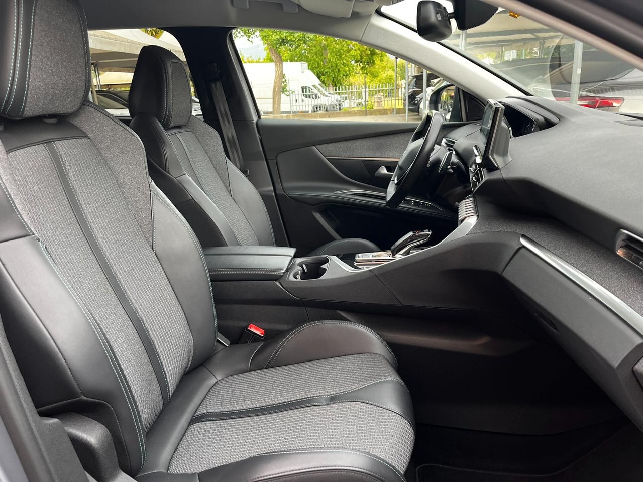 Peugeot 5008 BlueHDi Allure Pack *AUTOCARRO N1*