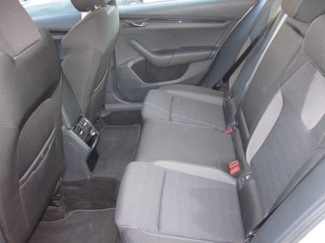 SKODA Octavia 2.0 TDI EVO SCR 150 CV DSG Wagon Executive
