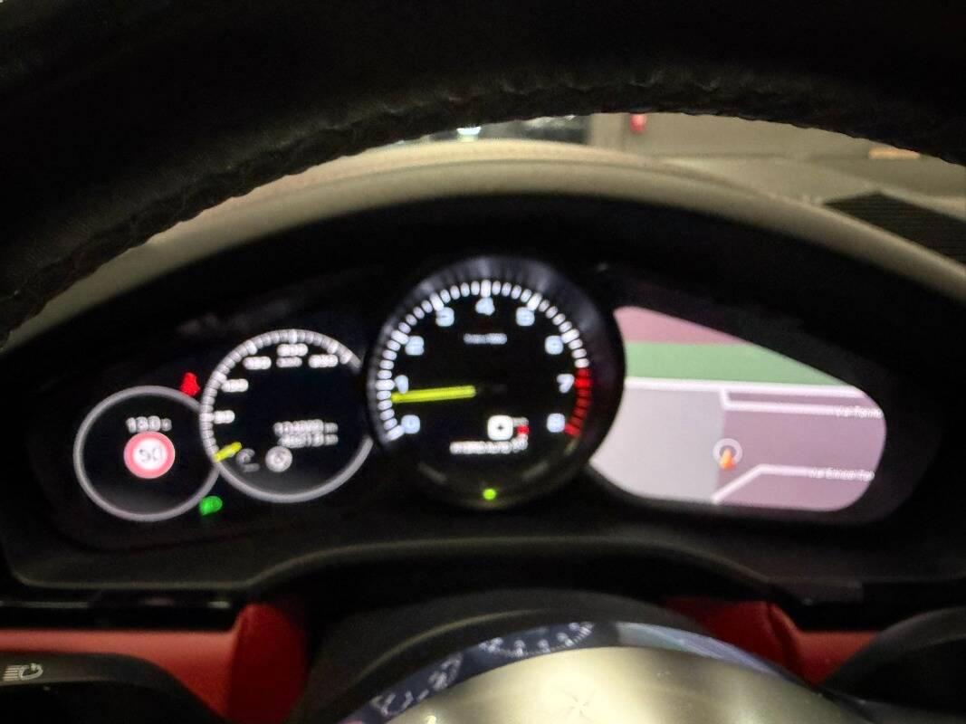 Porsche Cayenne 3.0 e-hybrid tiptronic