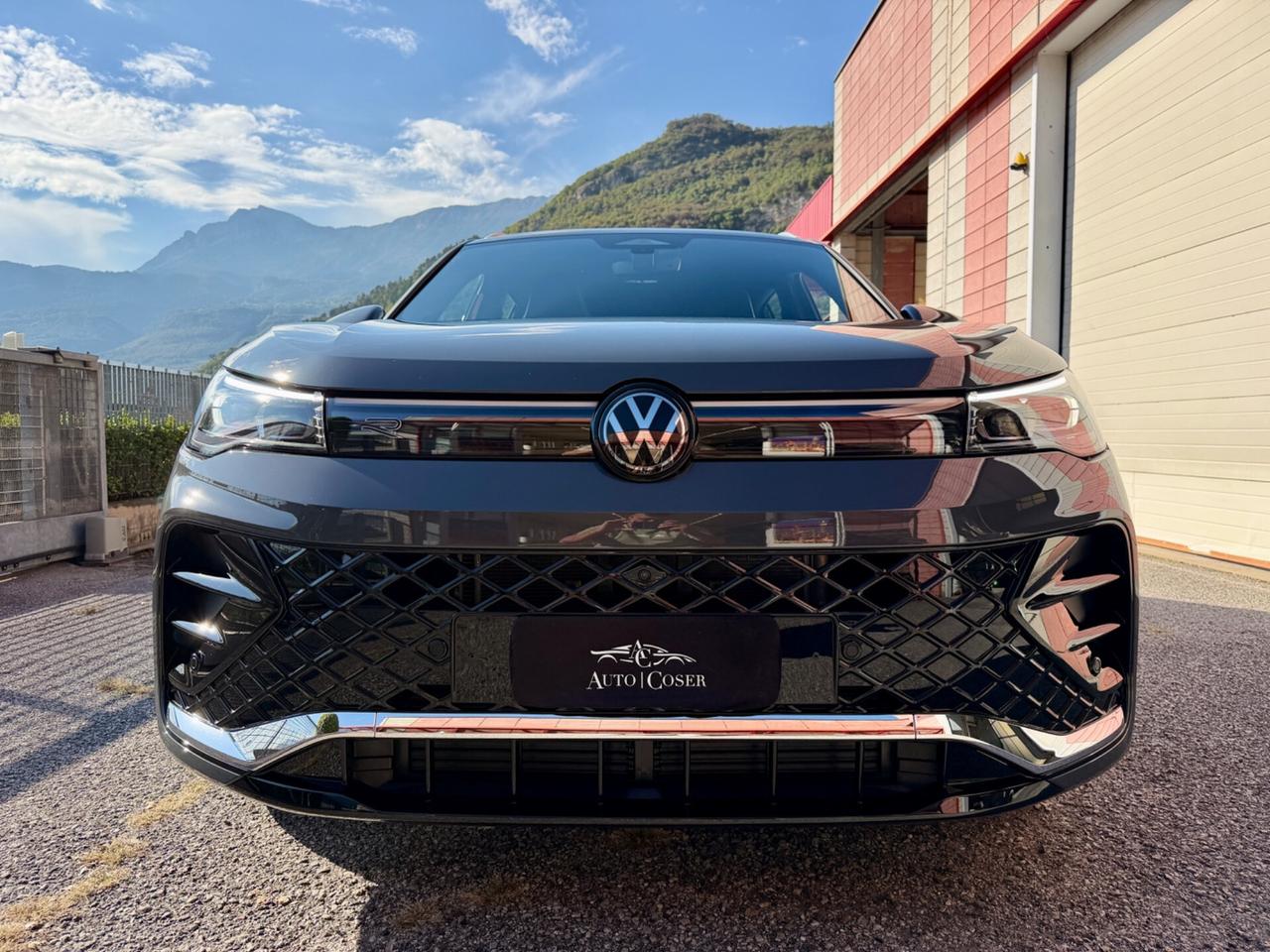 Volkswagen Tiguan new 150 CV DSG R-Line GANCIO TRAINO