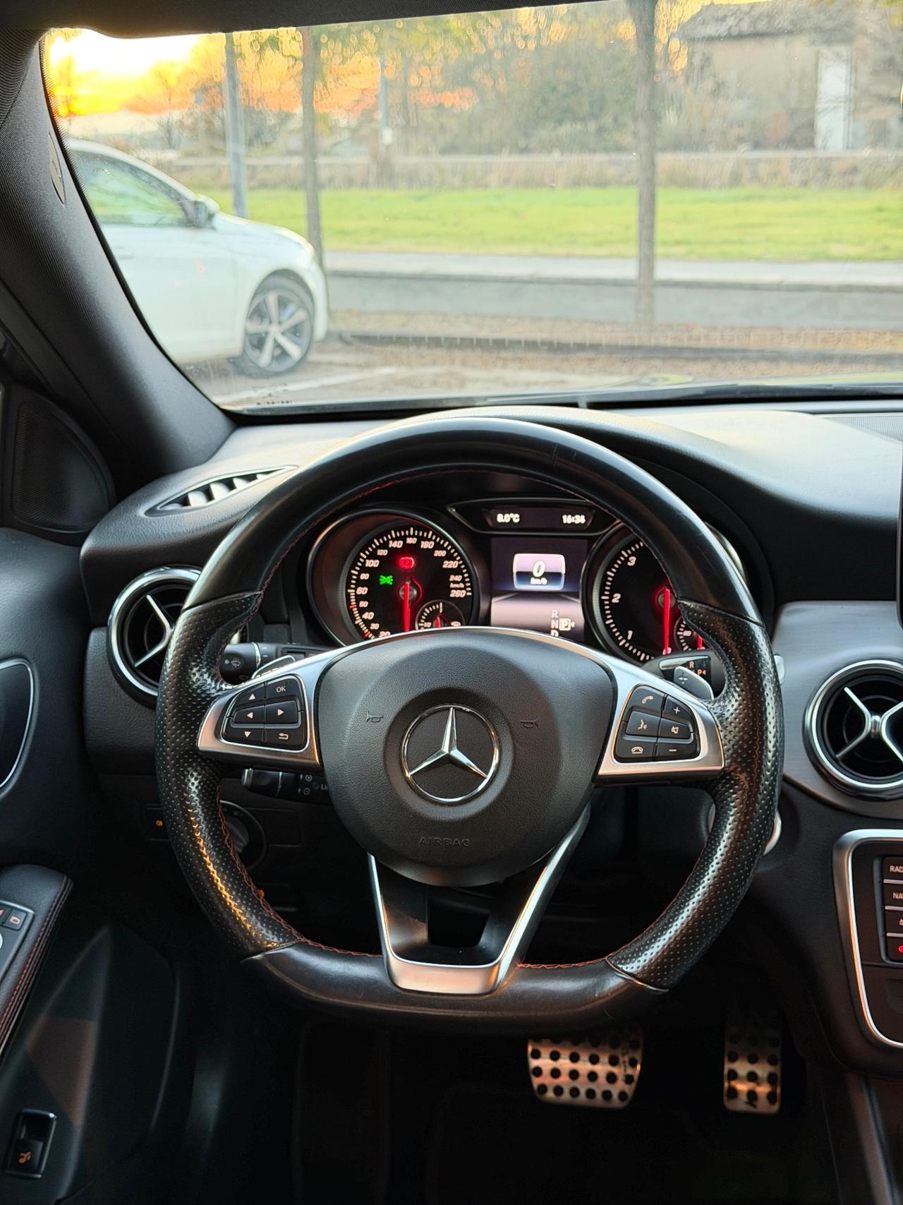 Mercedes-benz GLA 200 d Automatic 4Matic Premium