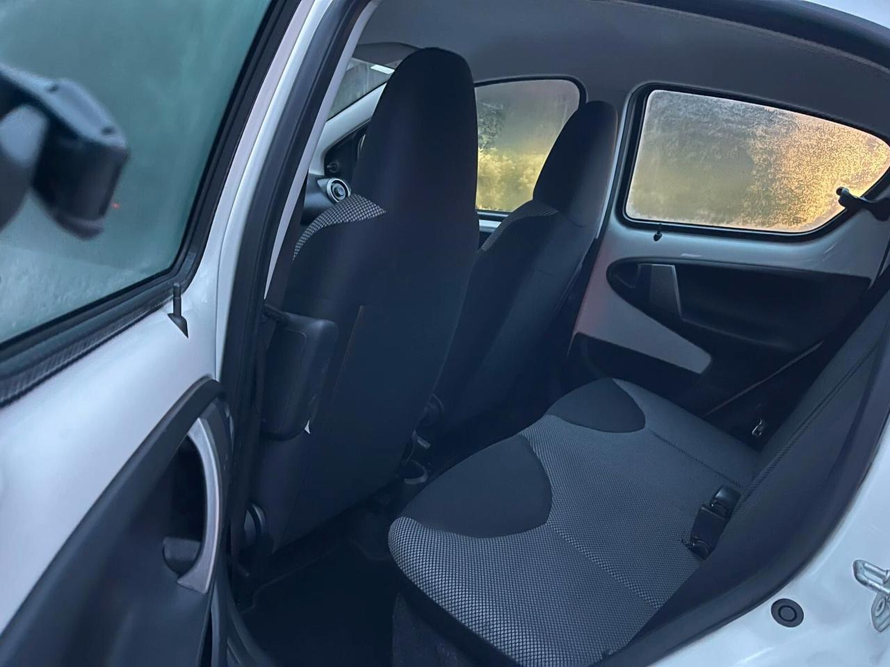 Toyota Aygo 1.0 12V VVT-i 5 porte Cool Soda Connect MMT