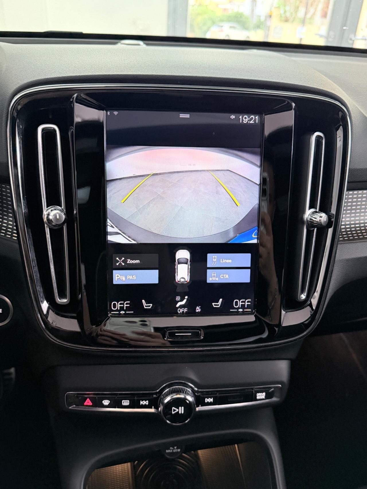 Volvo XC40 D4 AWD Geartronic R-design
