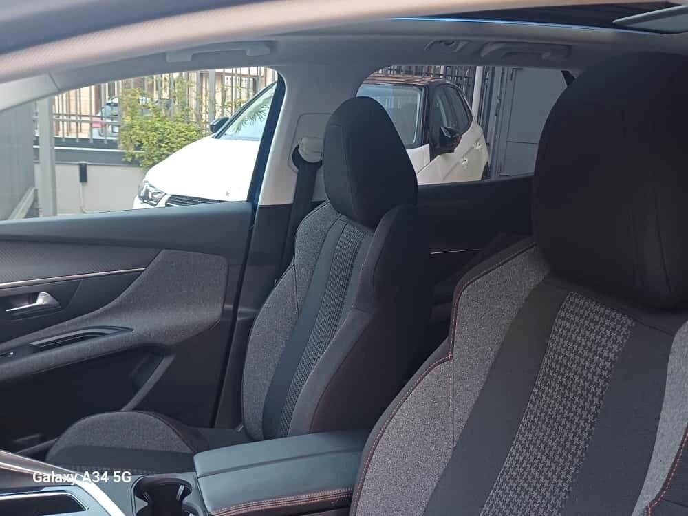 Peugeot 3008 BlueHDi 130 S&S EAT8 Business