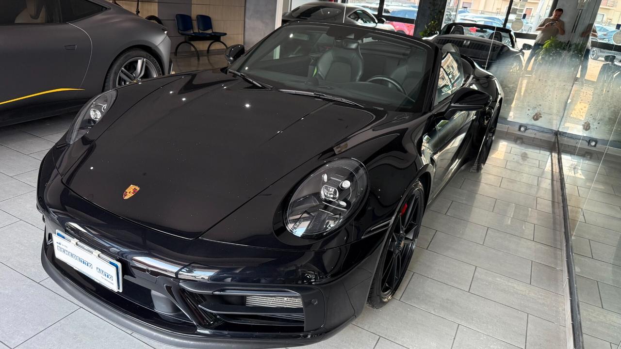 PORSCHE 992 GTS CABRIO UFF ITALIA
