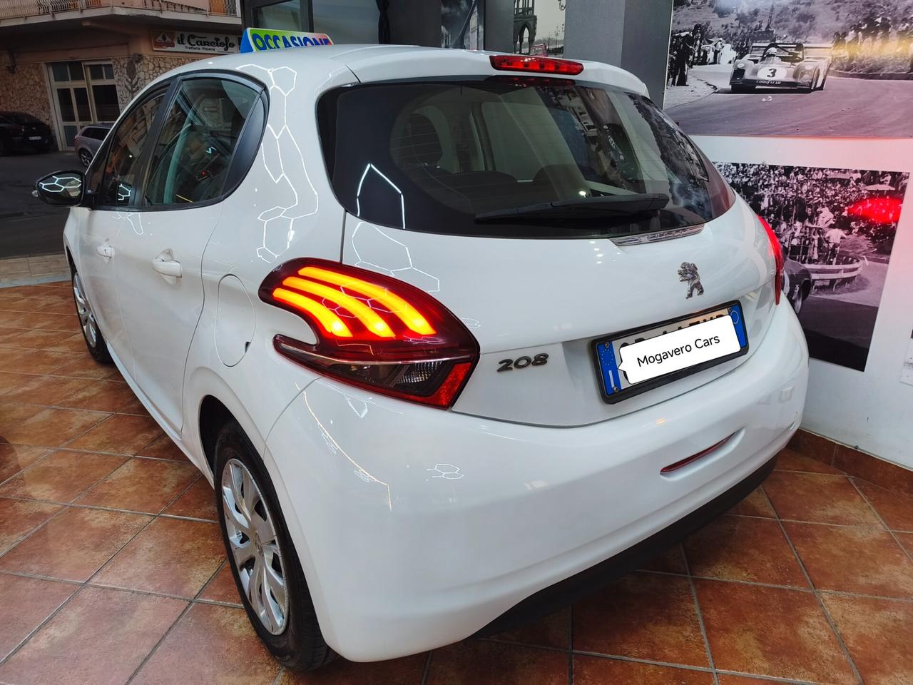 Peugeot 208 1.5 diesel pari al nuovo