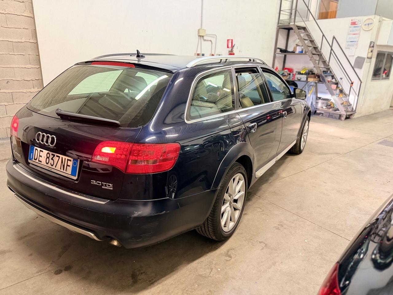Audi A6 allroad 3.0TDI V6 4x4 full optional