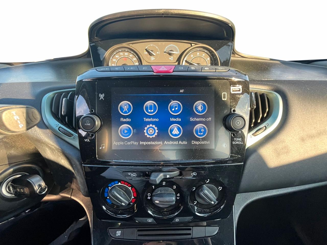 Lancia Ypsilon 1.0 FireFly 5 porte S&S Hybrid Gold Plus