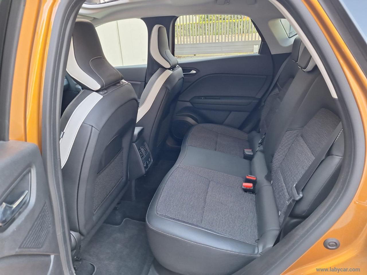 RENAULT Captur INTENSE Plug-in Hybrid E-Tech TETTO 160 CV