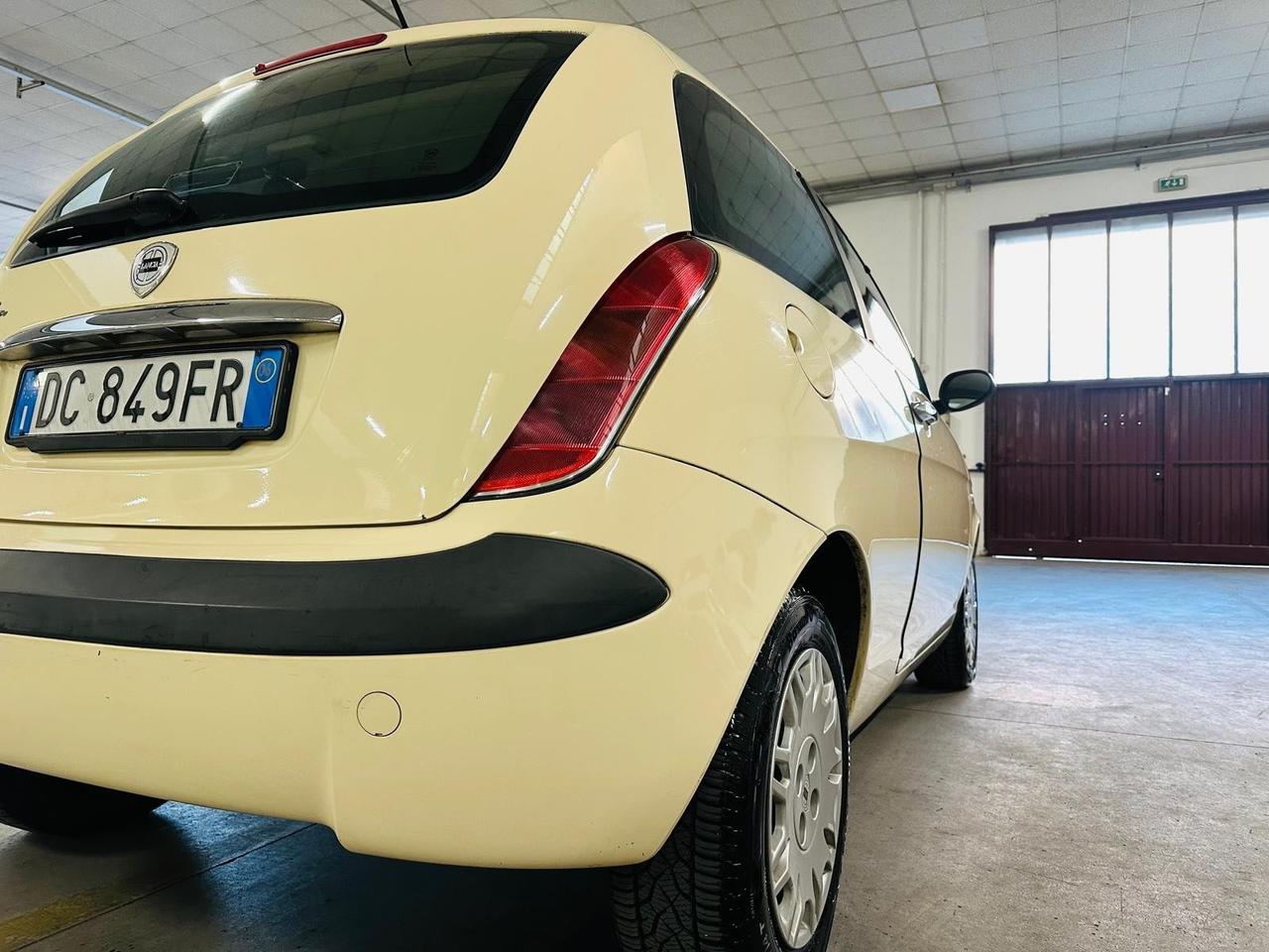 Lancia Ypsilon 1.2 Argento