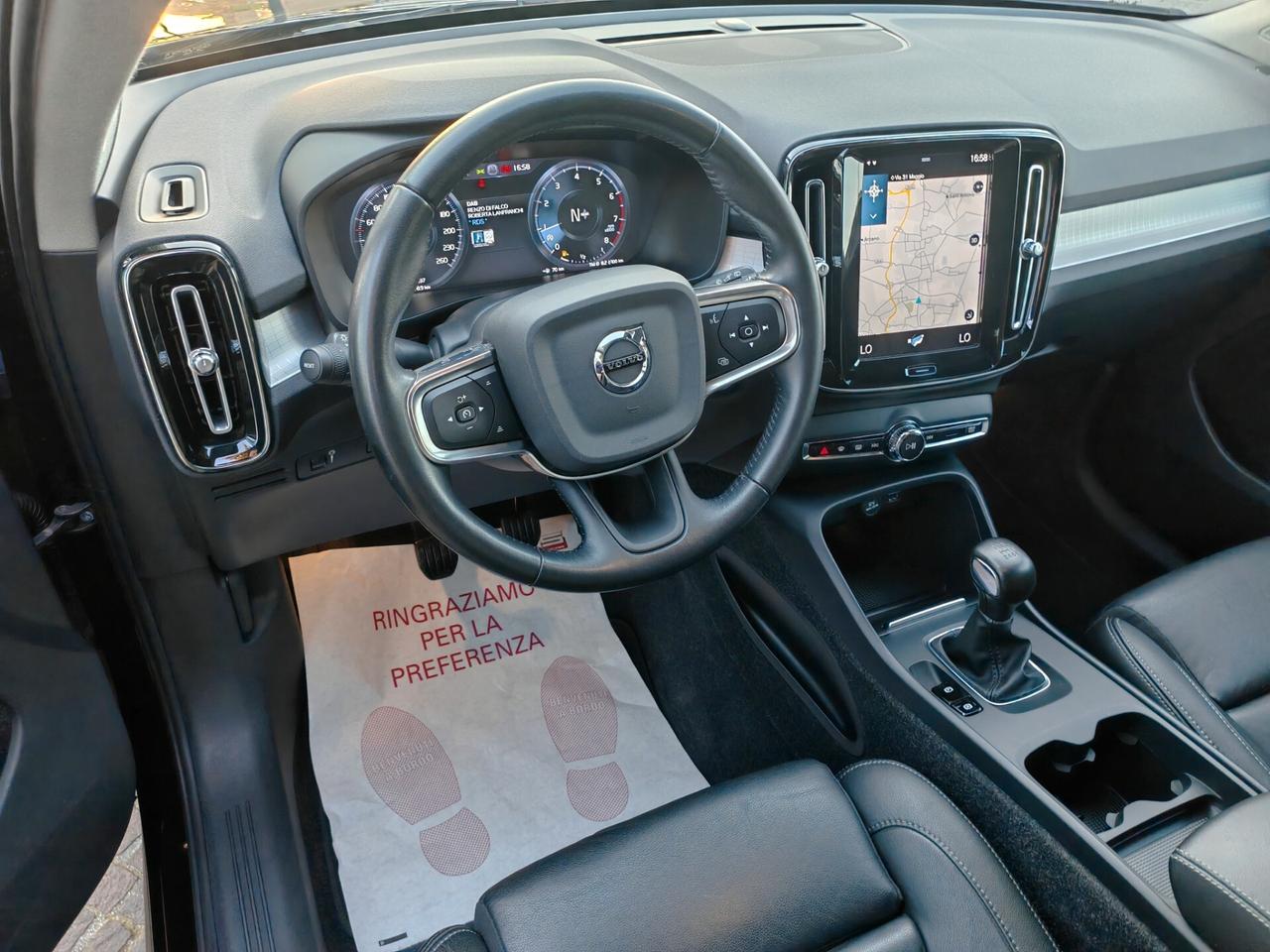 Volvo XC40 T3 Momentum Pro