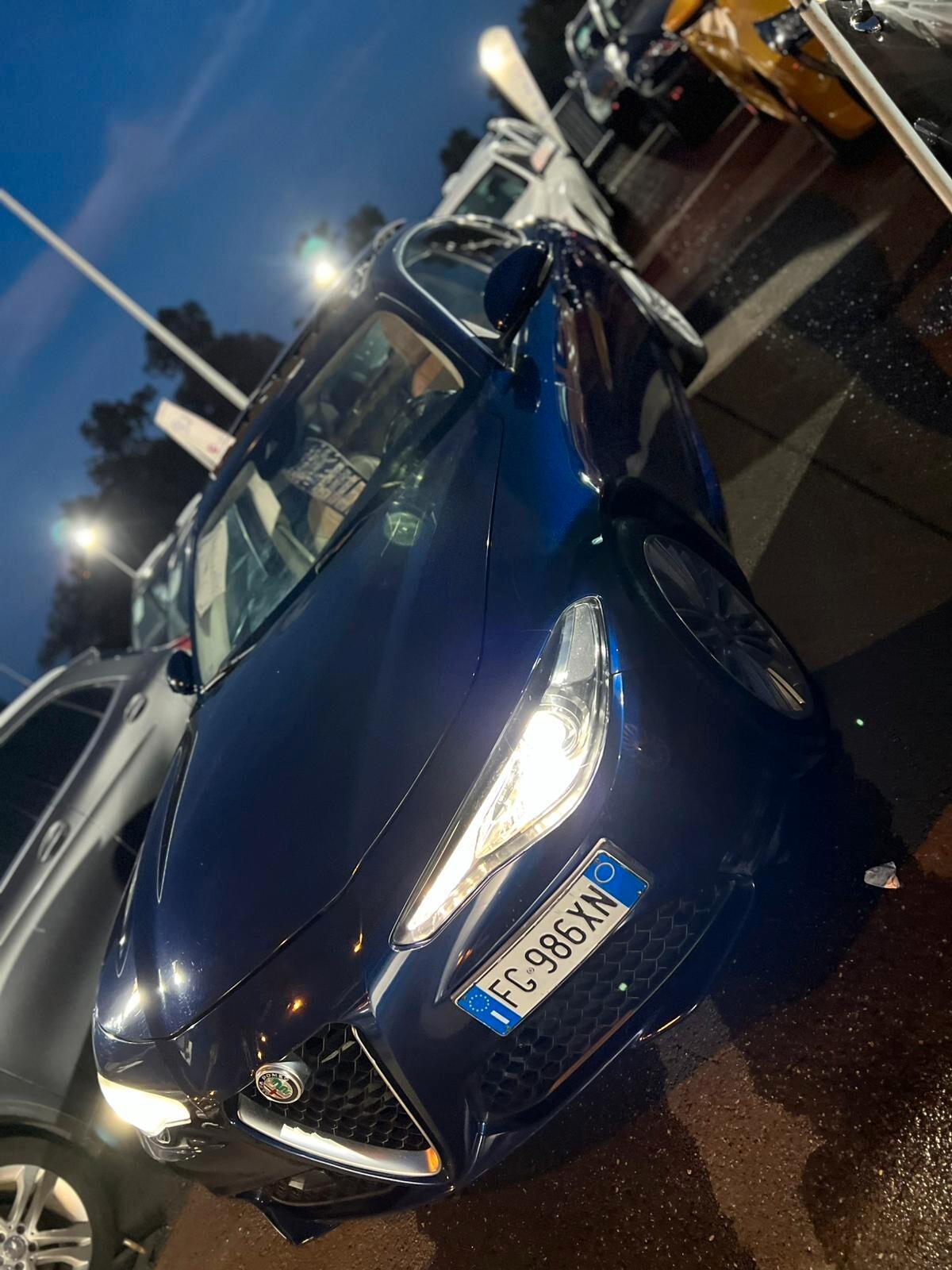 Alfa Romeo Giulia 2.2 Turbodiesel 180 CV AT8 Business Sport Launch Ed.