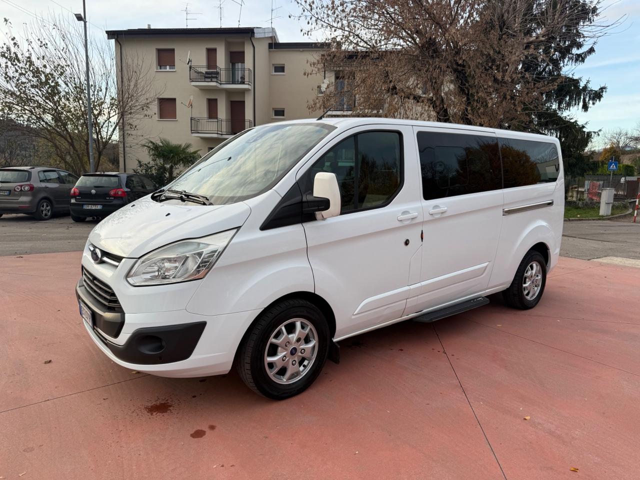 Ford Tourneo Custom 300 2.2 TDCi 155CV PL Trend