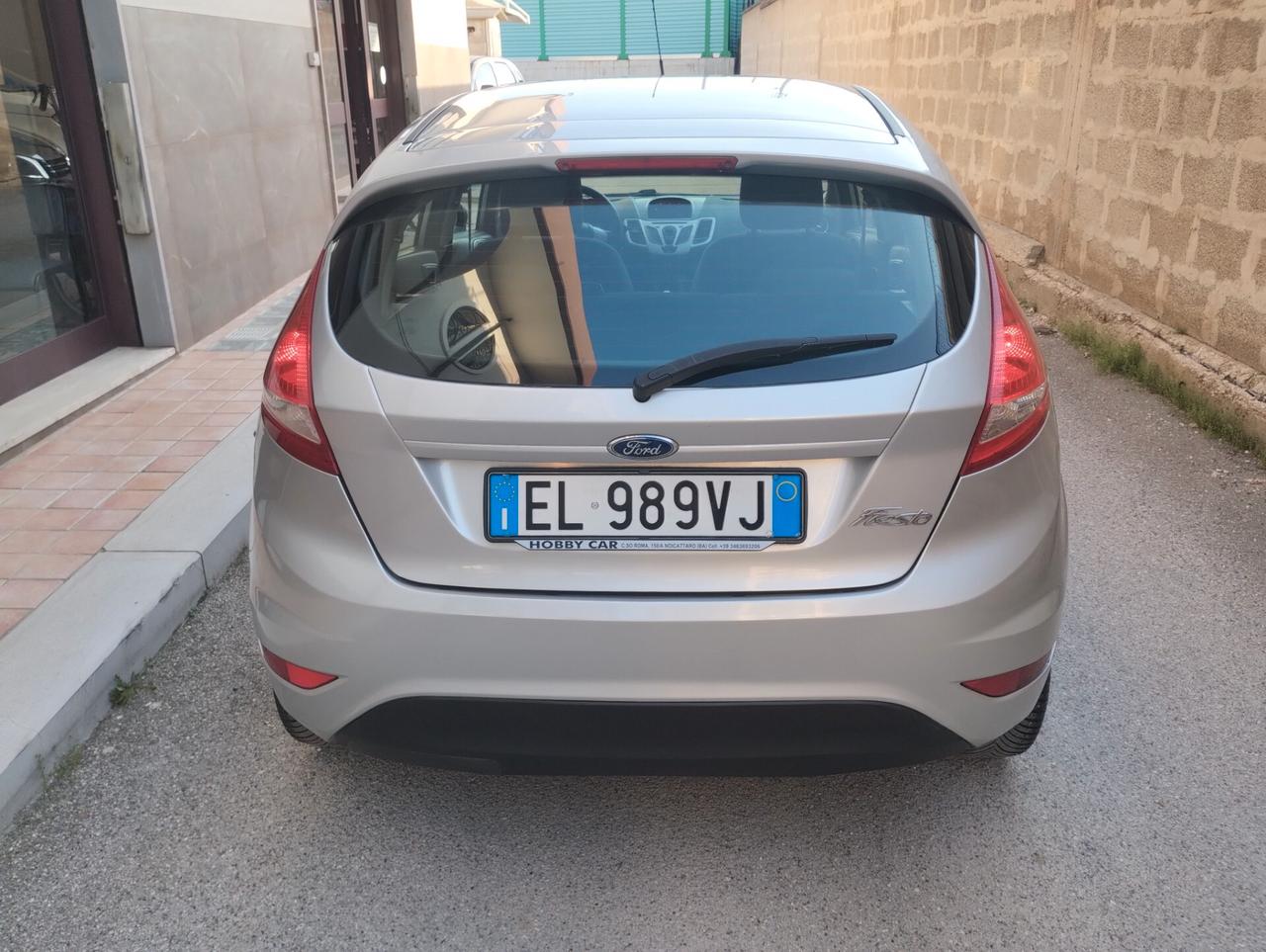 Ford Fiesta 1.4 TDCi 70CV 5 porte Titanium