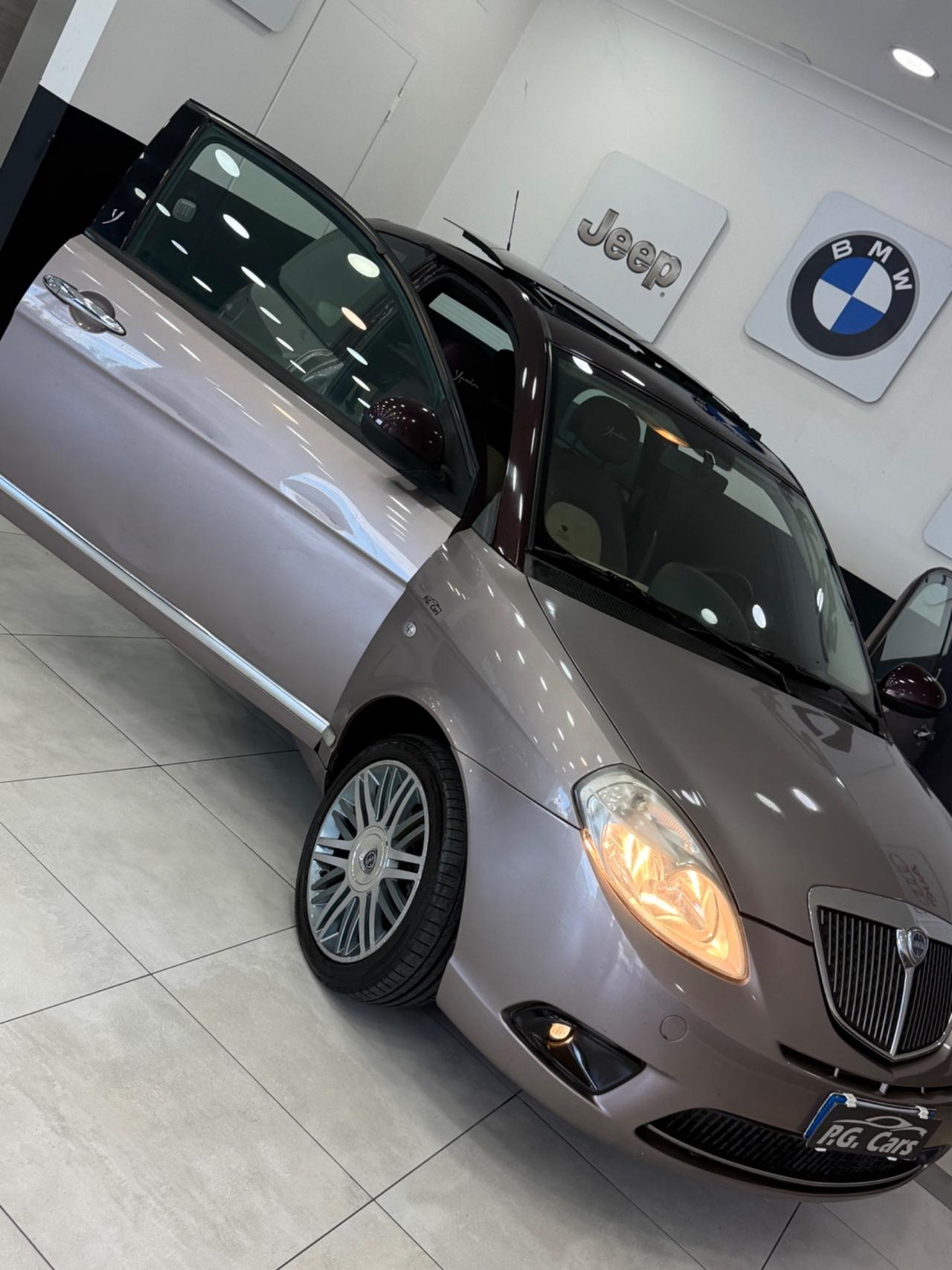 Lancia Ypsilon 1.3 MJT 75 CV Platino