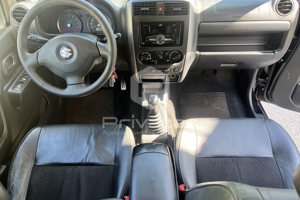 SUZUKI Jimny 1.3i 16V cat 4WD JLX Più