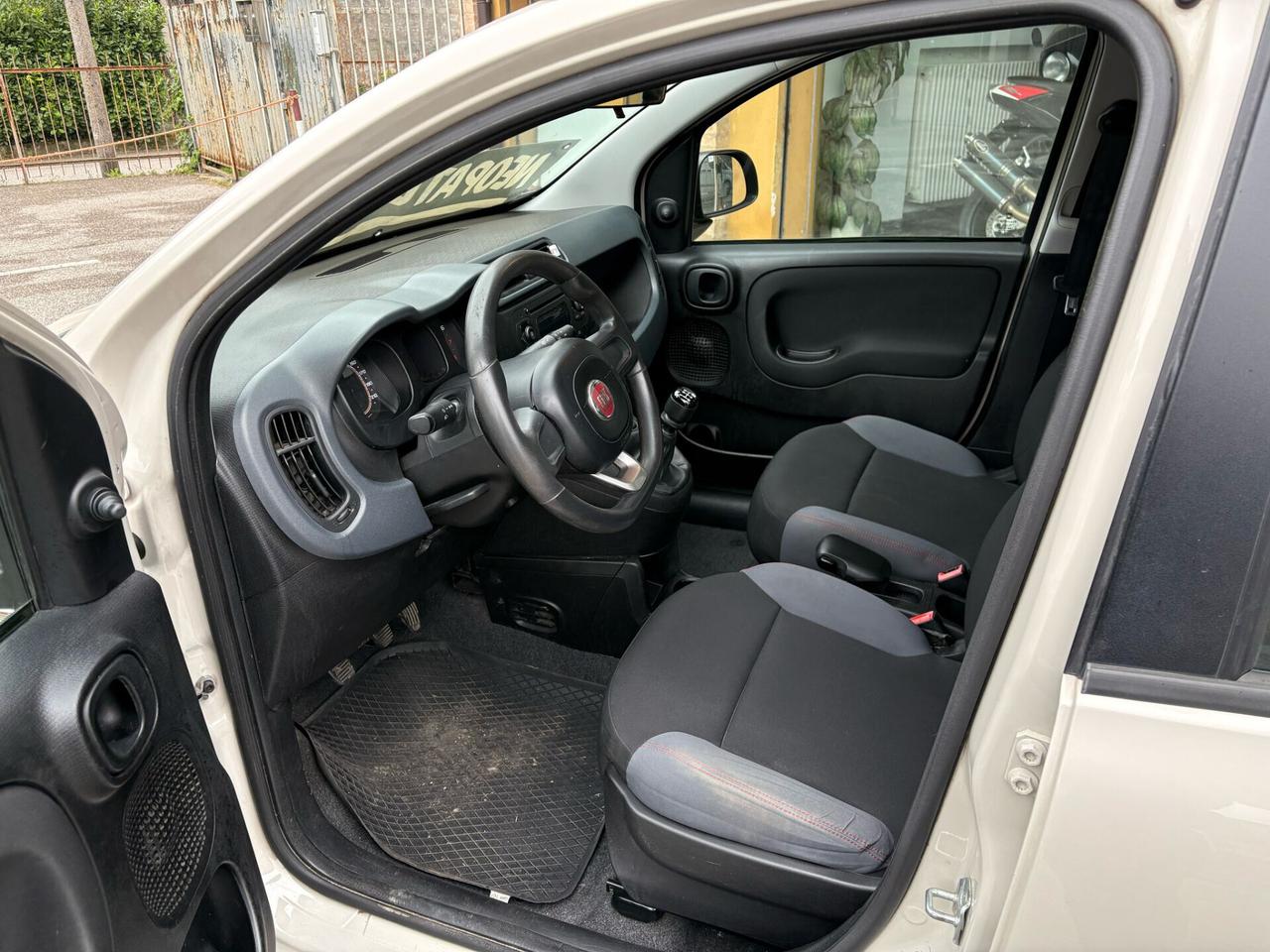 FIAT Panda 1.2 Lounge SOLI 44mila Km - 2017