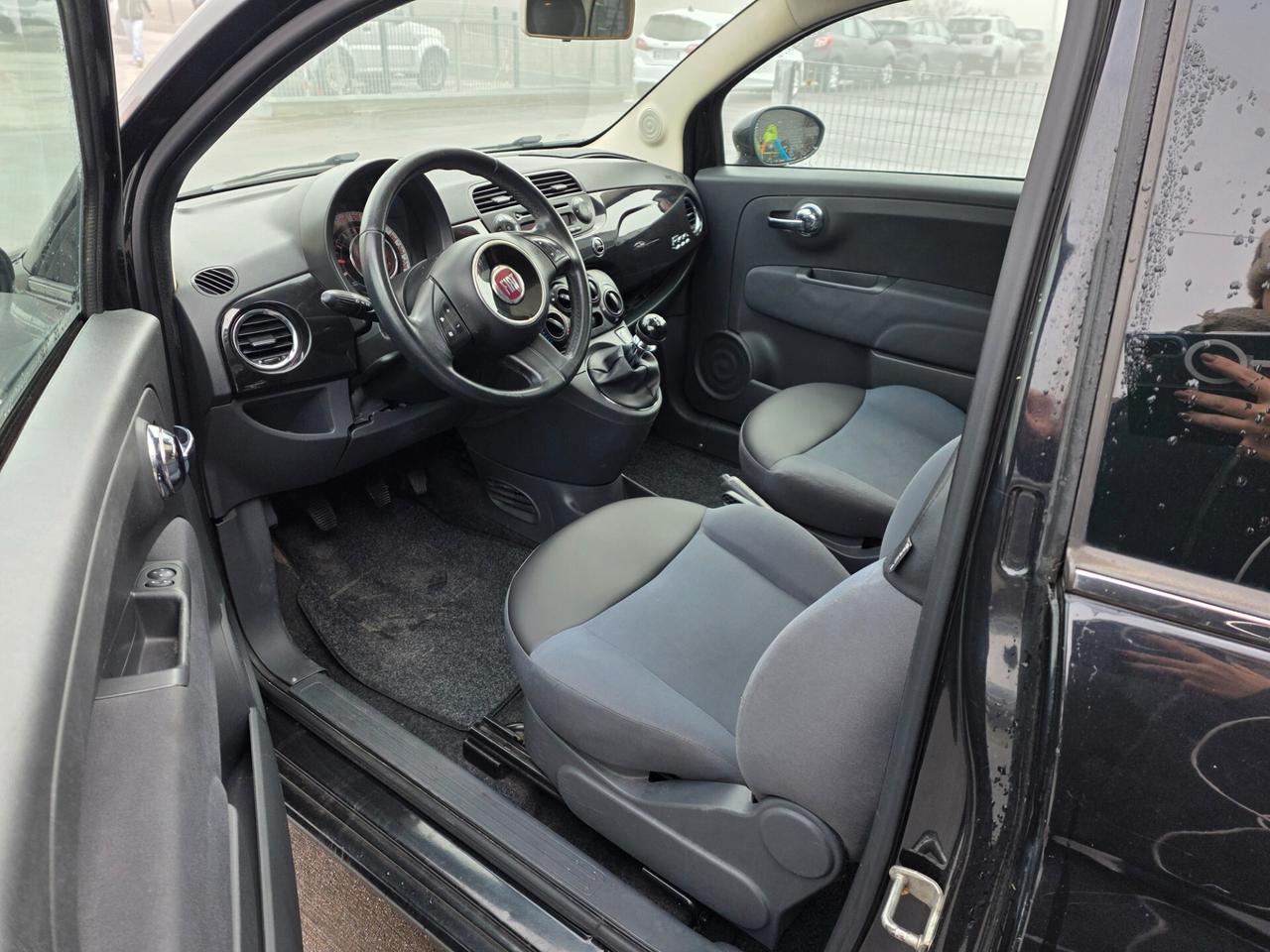 Fiat 500 1.2 Lounge Mat black