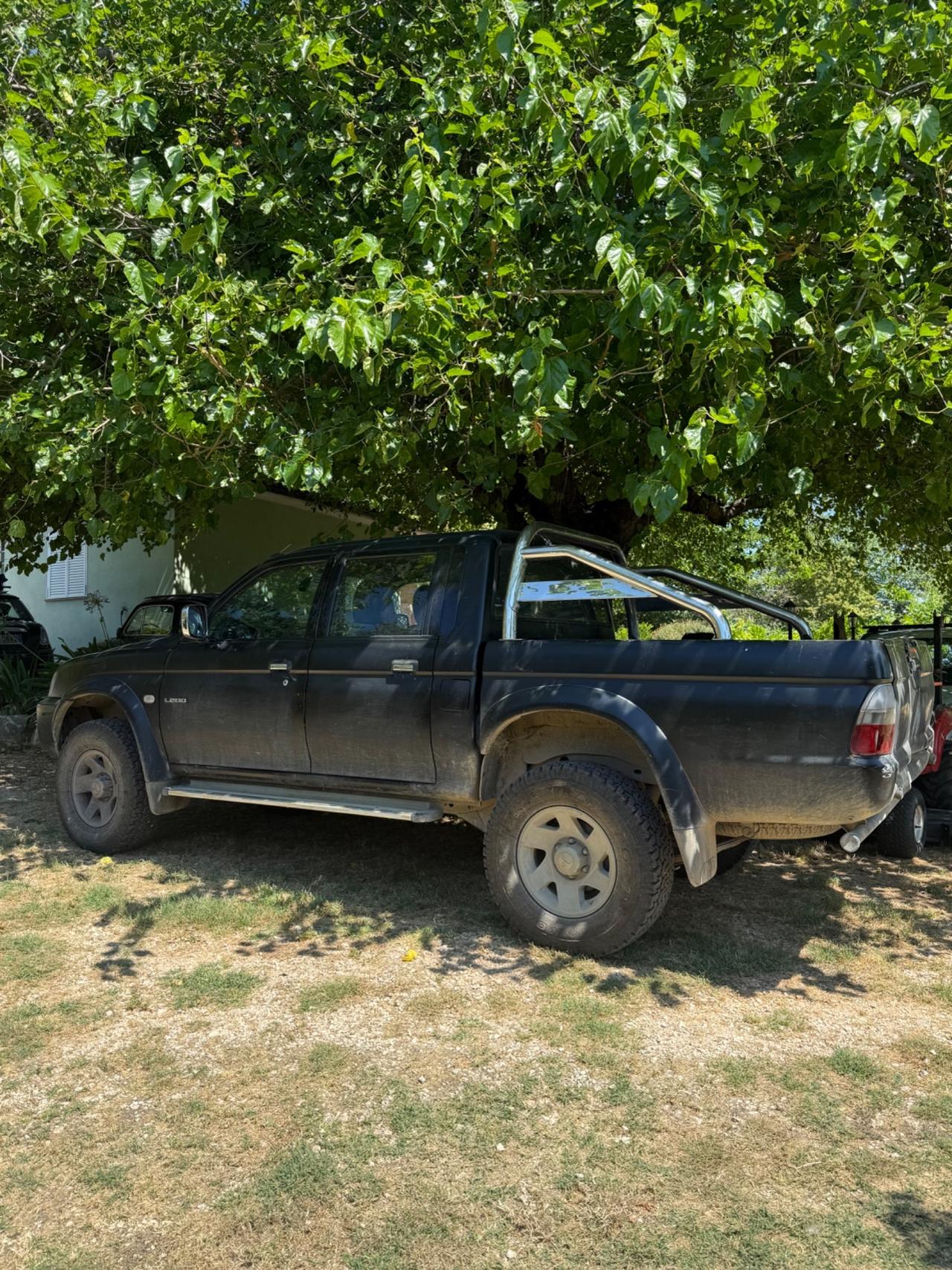 Mitsubishi L200 2.5 TDI 4WD Club Cab Pick-up GLS