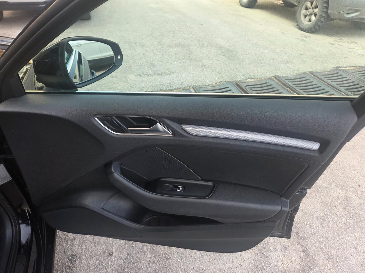 AUDI A3 ANNO 2016 PELLE SENS 1.6 TDI 110 CV KM CERTIFIC