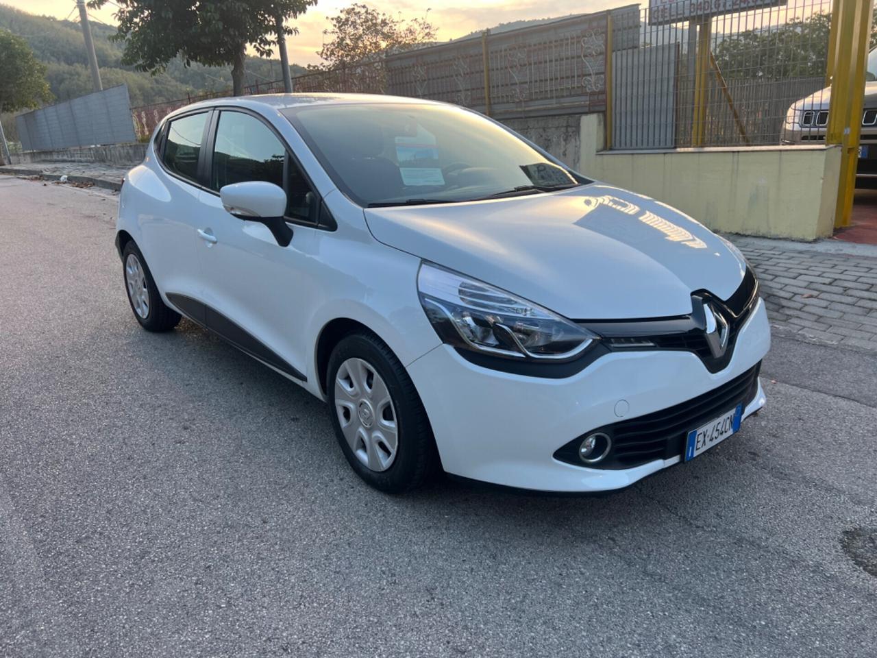 Renault Clio 1.2 75CV GPL 5 porte Costume National