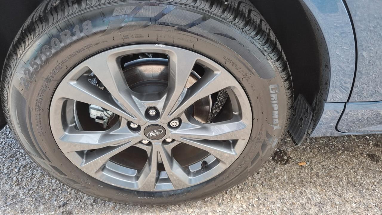 Ford Kuga PLUG IN HYBRID ST LINE MODALITÀ TRAZIONE OFFROAD