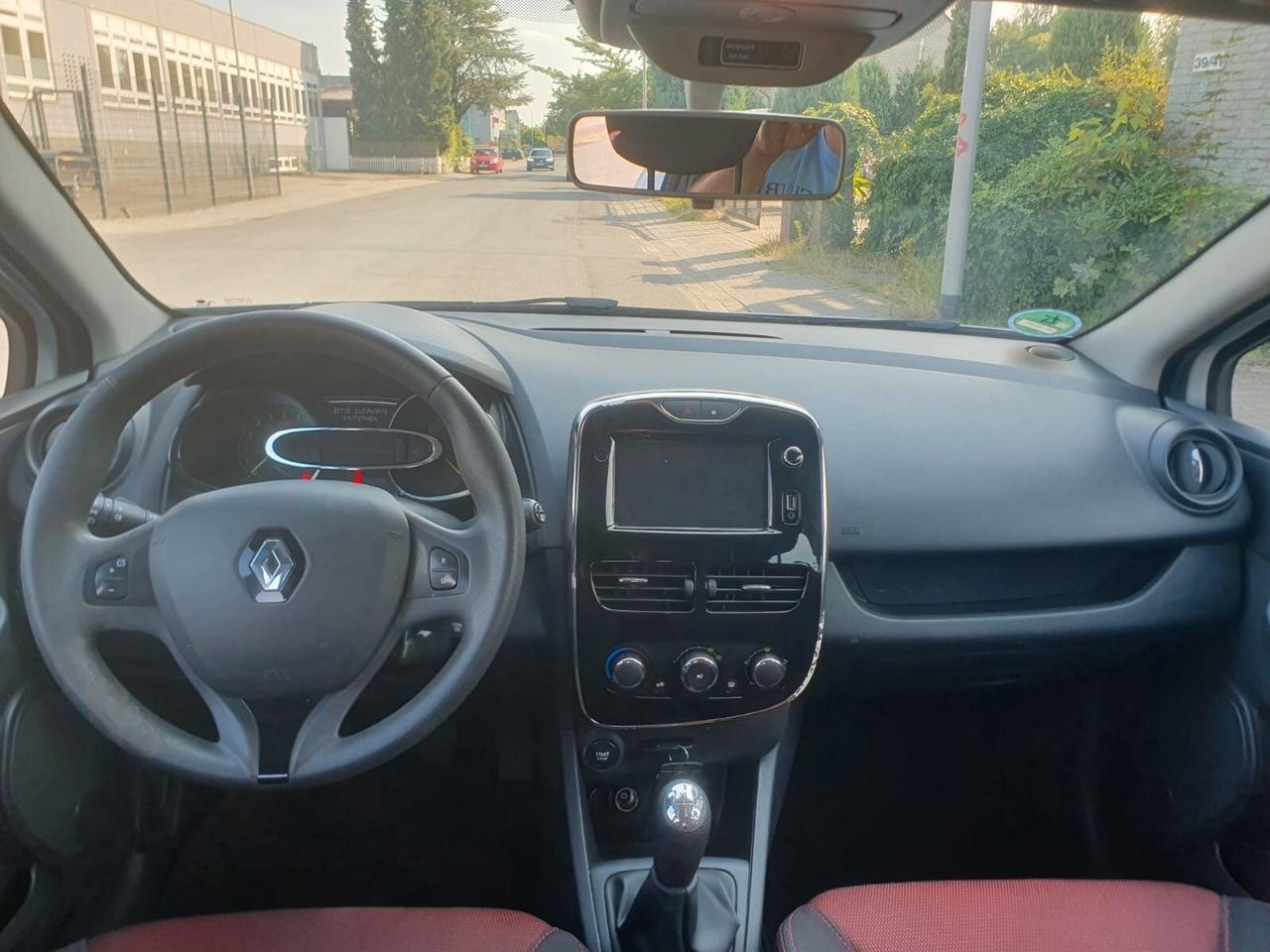 Renault Clio 1.2 75CV 5 porte Live