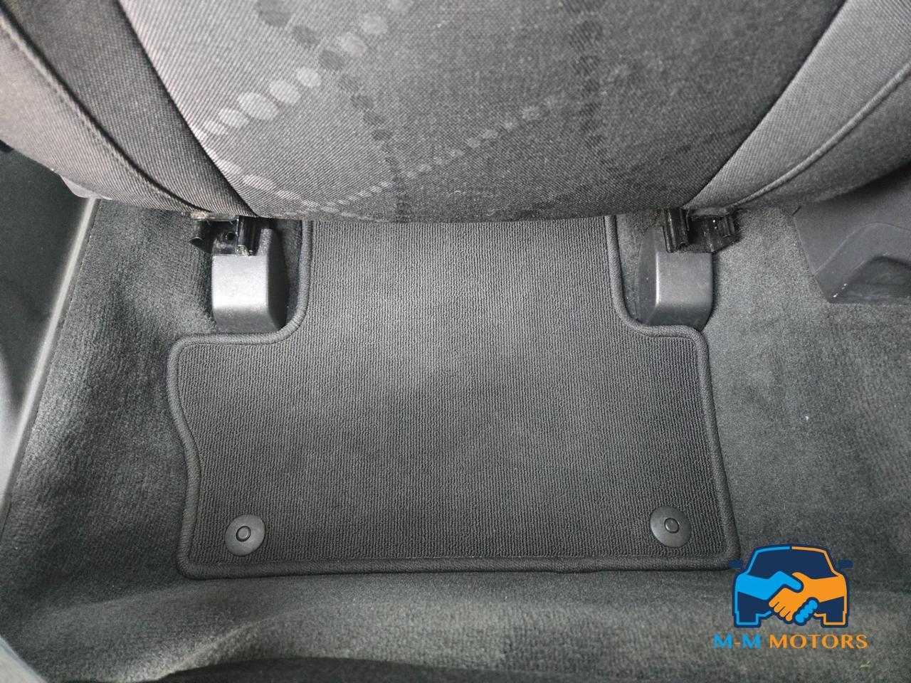 Volvo XC60 2.0 d4 (d3) R-design geartronic