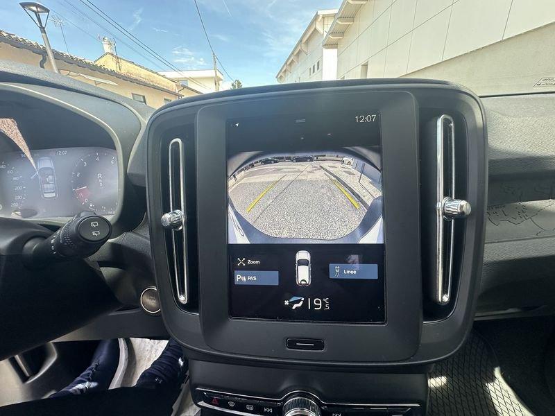 Volvo XC40 T2 automatico Essential
