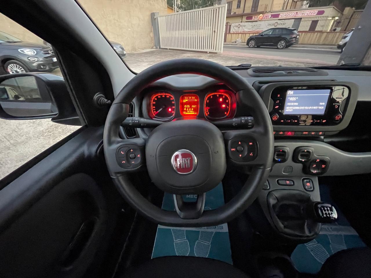Fiat Panda 1.0 FireFly S&S Hybrid Garmin
