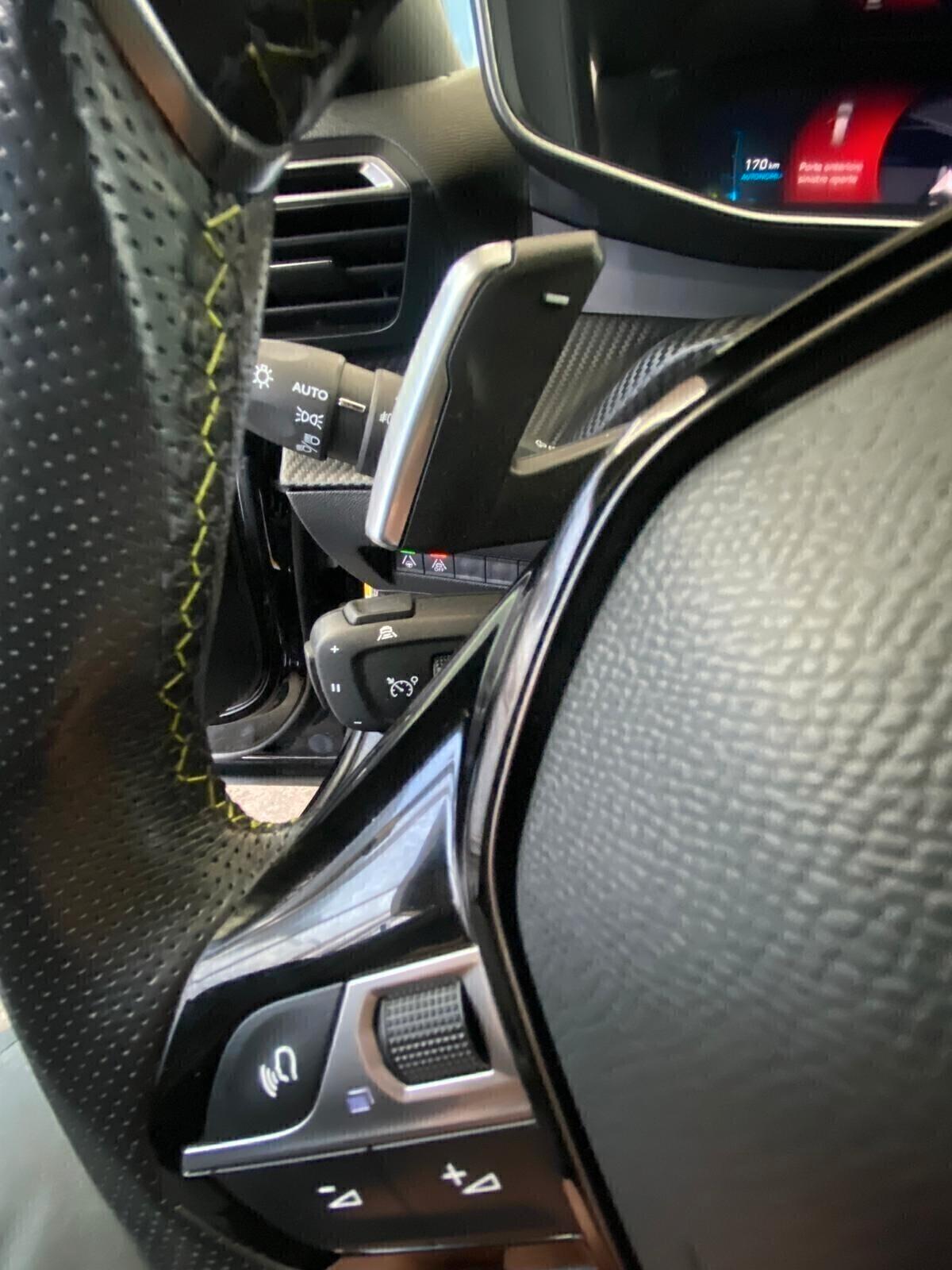 Peugeot 2008 BlueHDi 130 S&S EAT8 GT