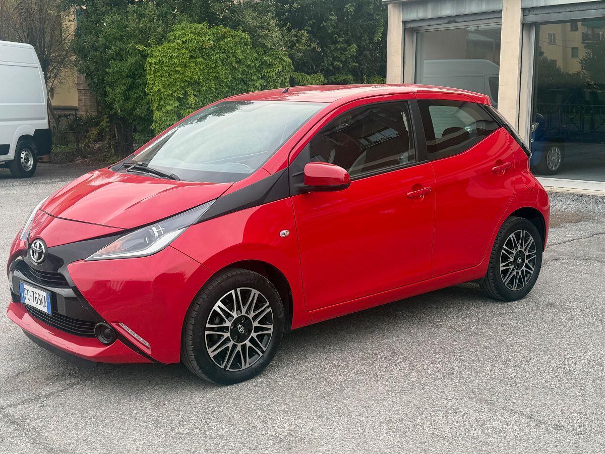 TOYOTA - Aygo - 1.0 VVT-i 69 CV 5 porte x-wave