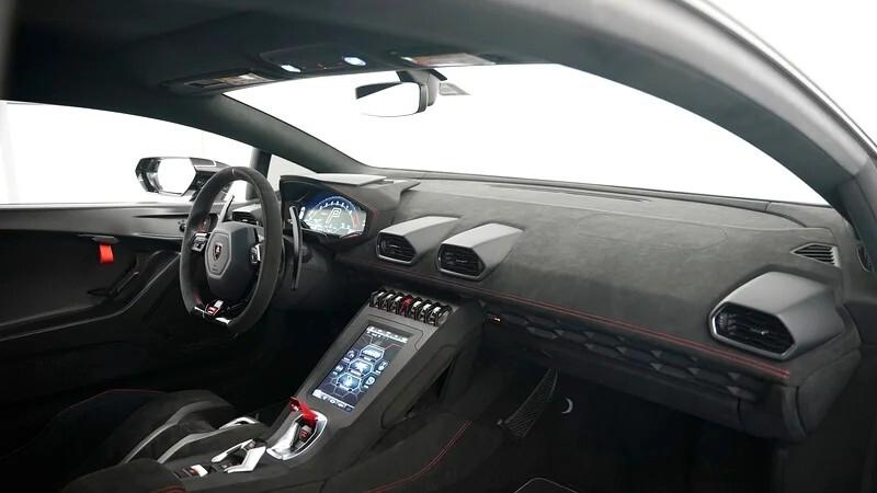 Lamborghini Huracàn STO 5.2 V10 NOLEGGIO LUNGO TERMINE - LEASING FULL INCLUSIVE