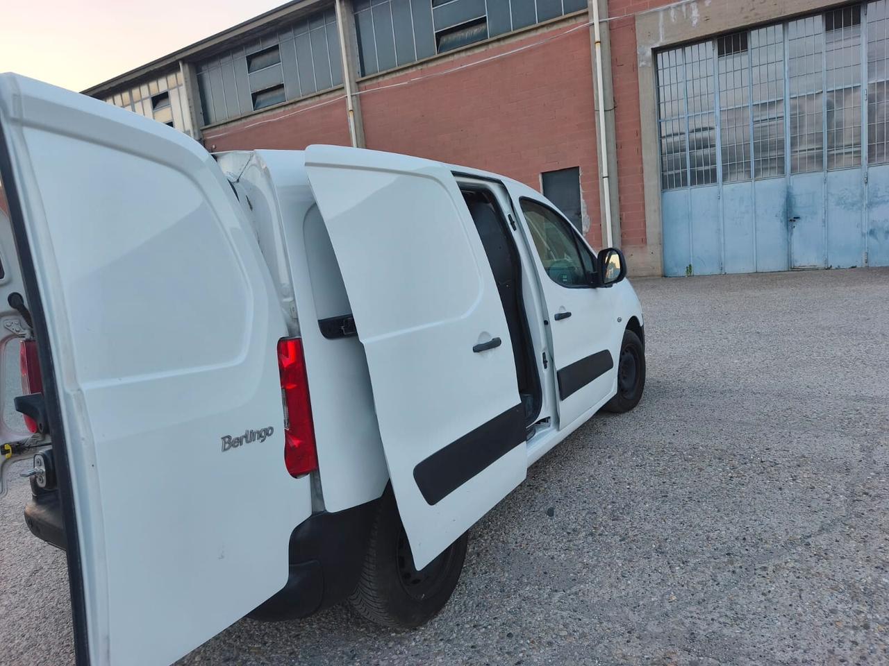 Citroen Berlingo 2010---1.6 Benzina Autocarro