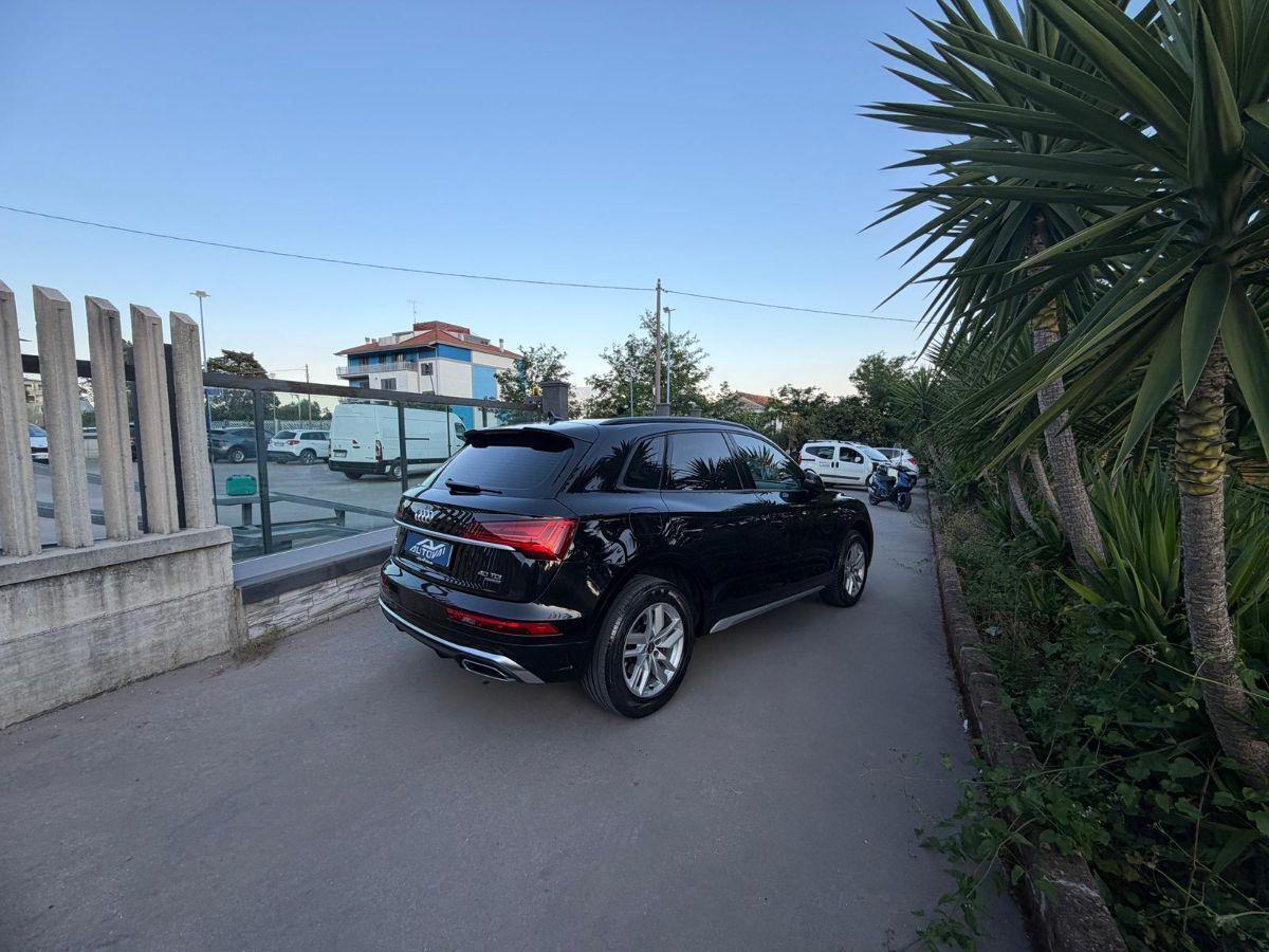AUDI - Q5 - 40 TDI quattro S tronic S line