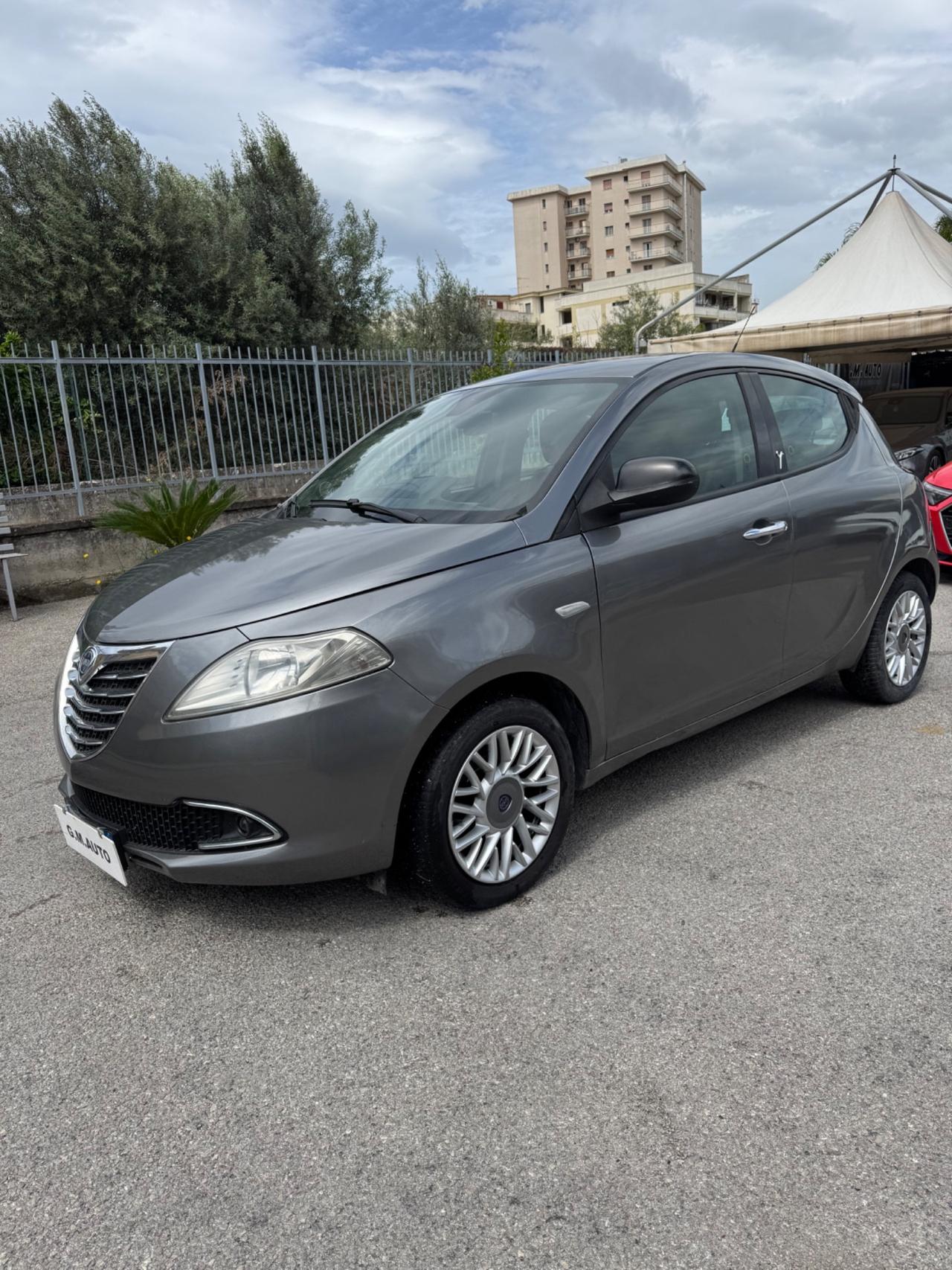 Lancia Ypsilon 1.2 69 CV GPL 2014