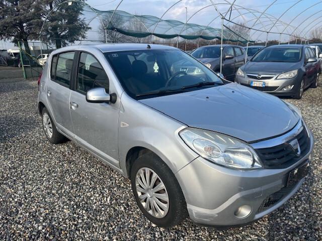 Dacia Sandero 1.4 8V GPL BOMBOLE VALIDE FINO AL 2029
