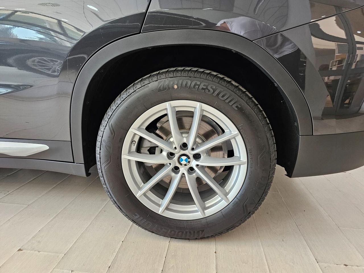 BMW X4 Xdrive 20d mhev Tetto cam Nav PDC Full LED