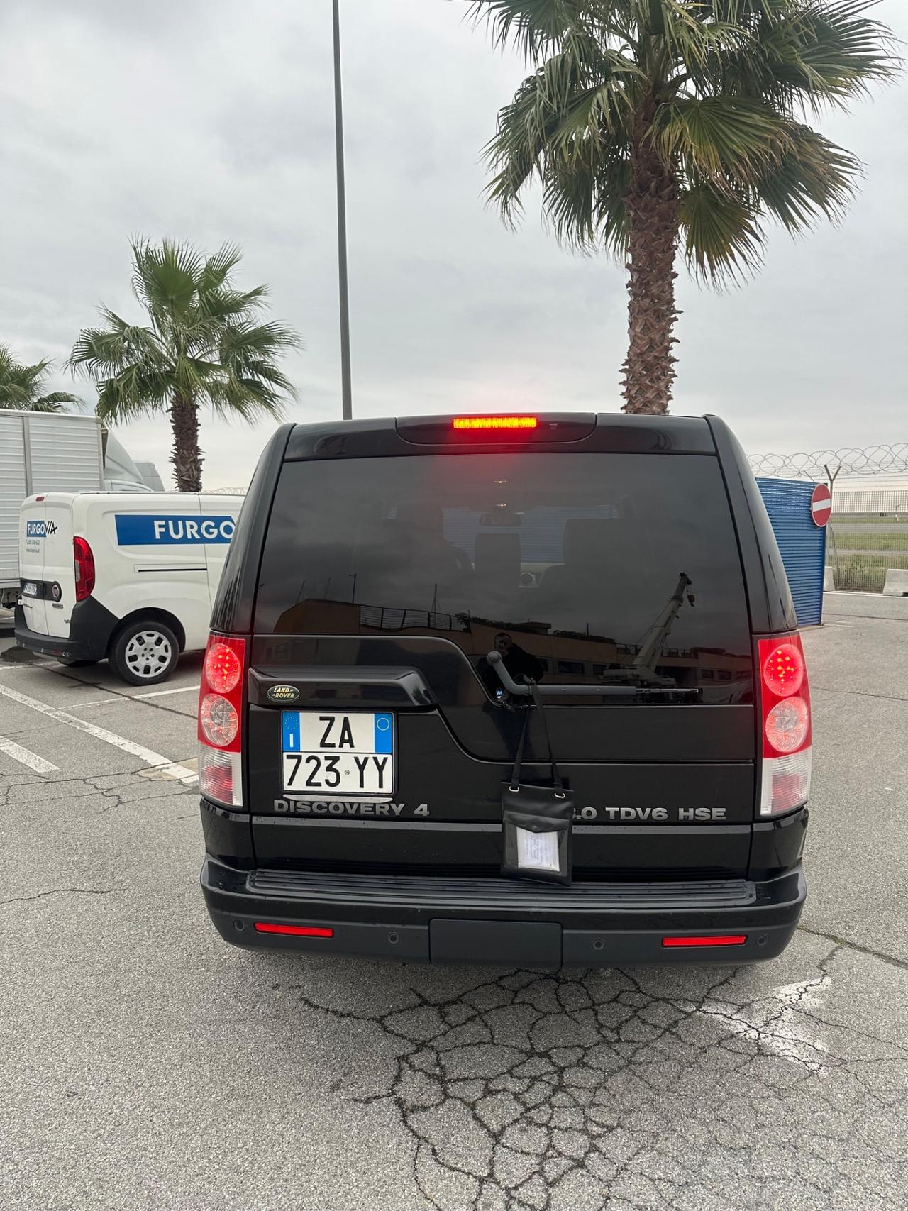 Land Rover Discovery 4 3.0 TDV6 HSE