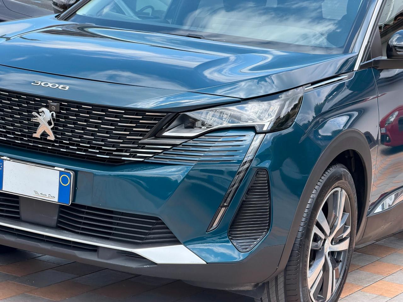 Peugeot 3008 1.5 BLUEHDI 130 cv. ALLURE PACK (Nav)