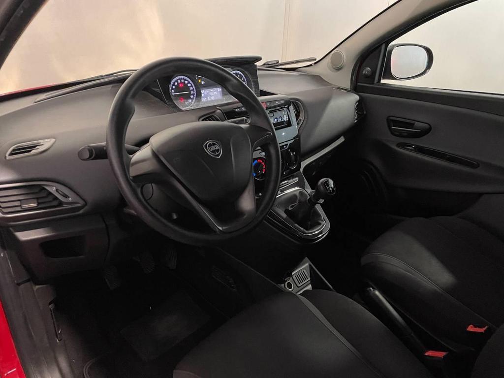 Lancia Ypsilon 5 Porte 1.2 Silver