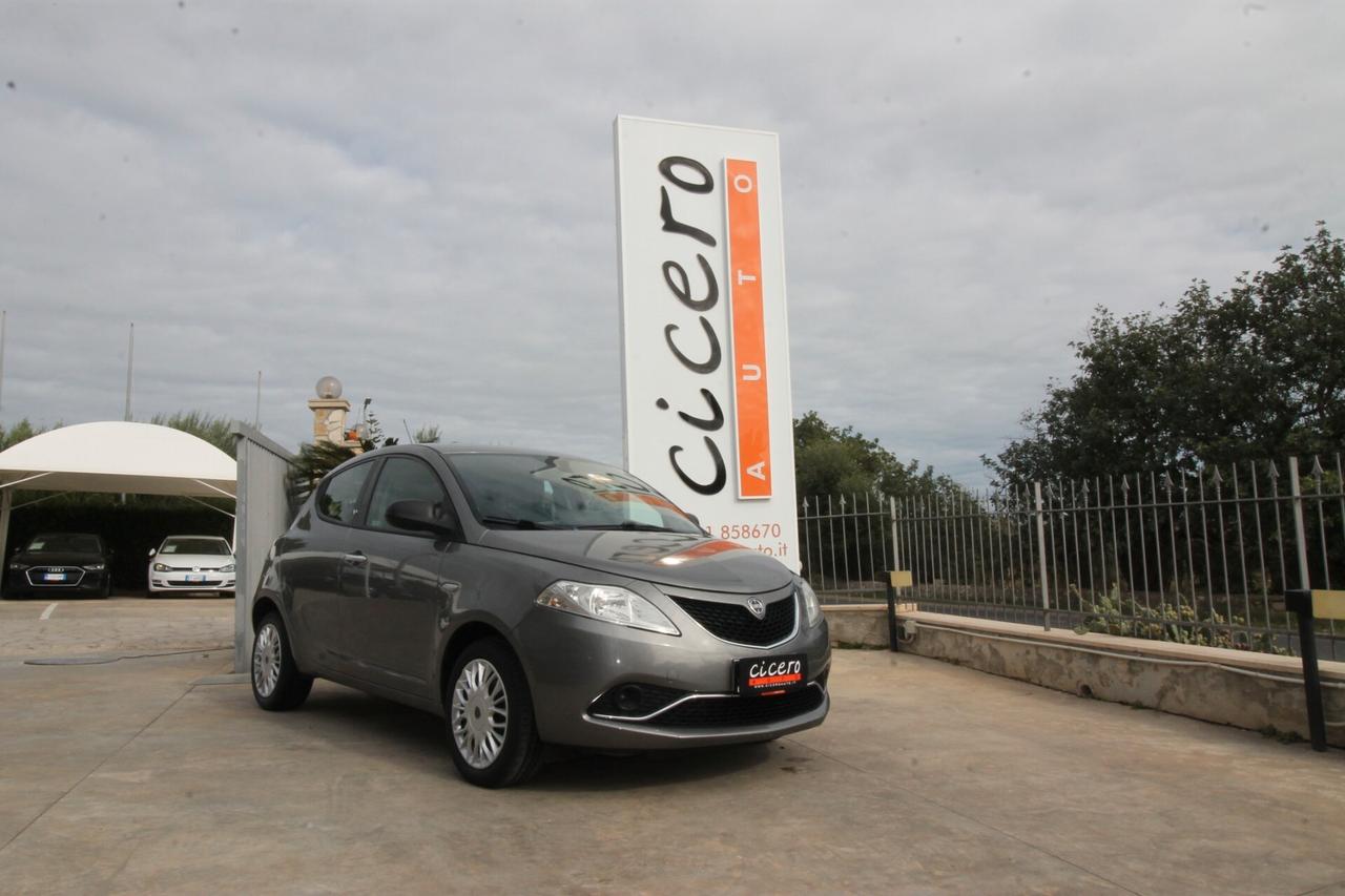 Lancia Ypsilon 1.3 MJT 95 CV Silver|71000KM|2017