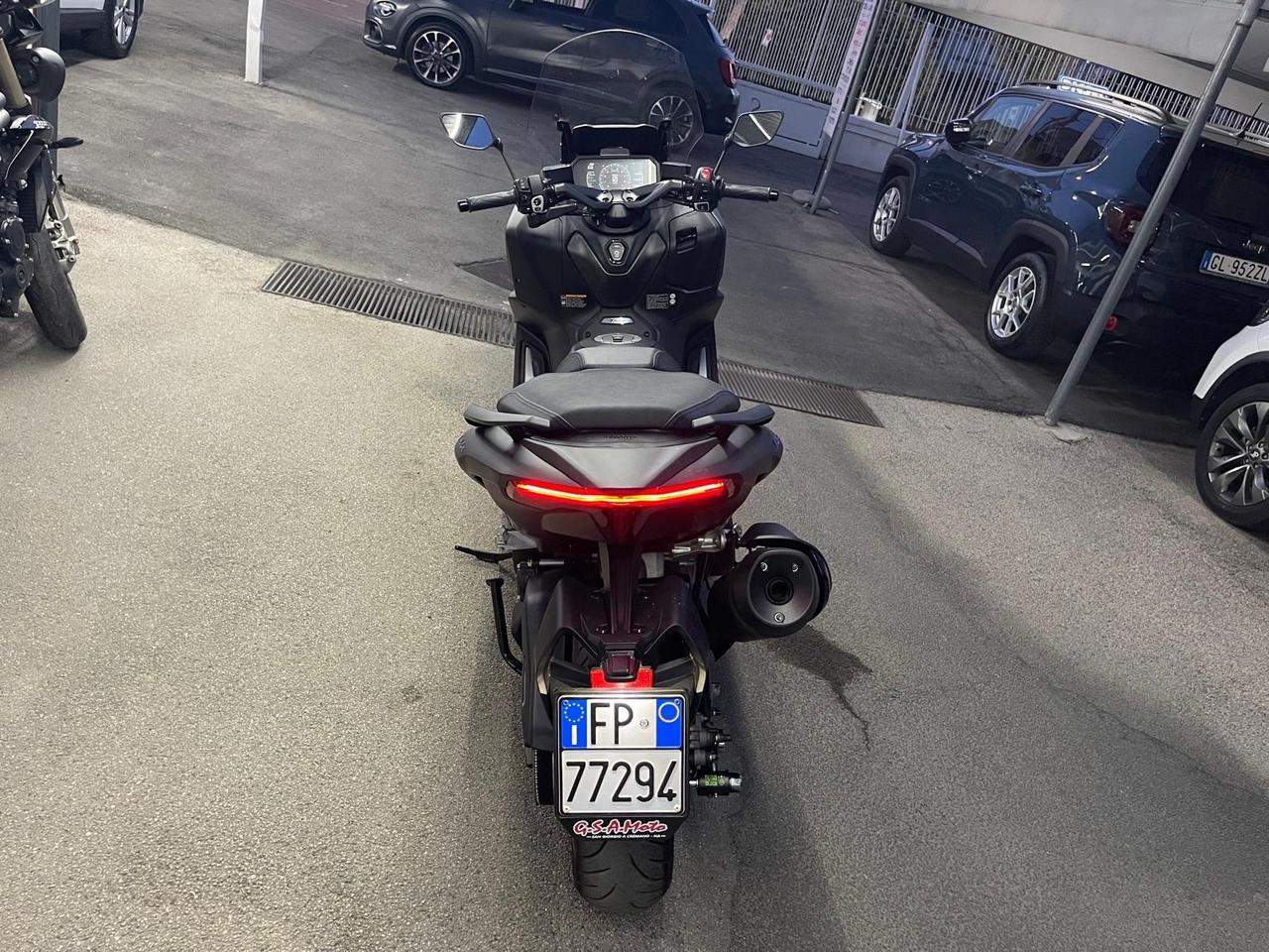 Yamaha T Max 560 Sport 1.100 km