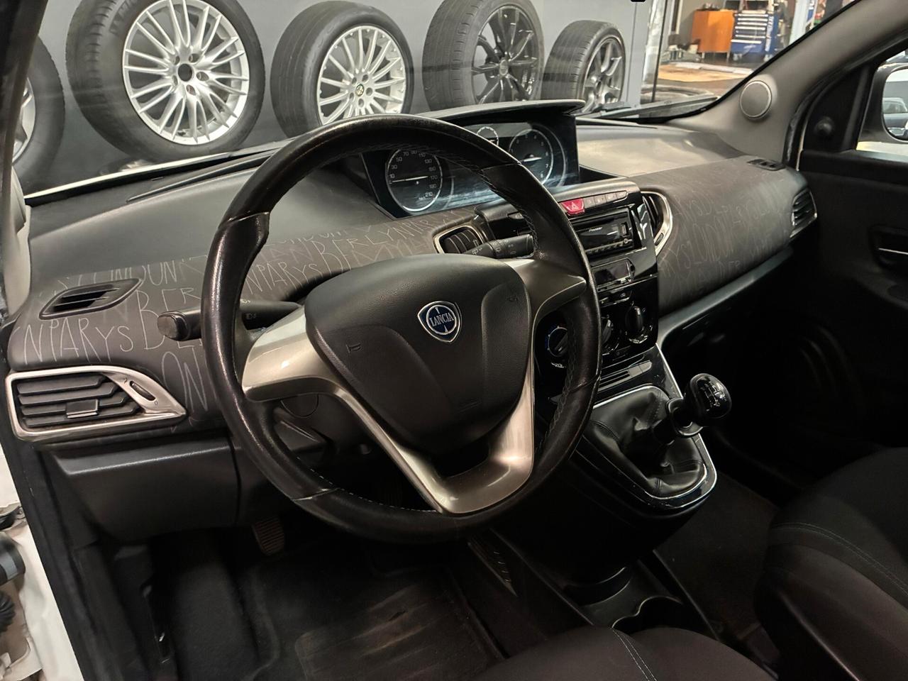 Lancia Ypsilon 1.2 69 CV 5 porte GPL Ecochic Elefantino