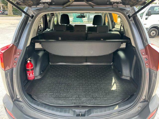 TOYOTA RAV 4 MY23 RAV4 2.0 D-4D 2WD Active