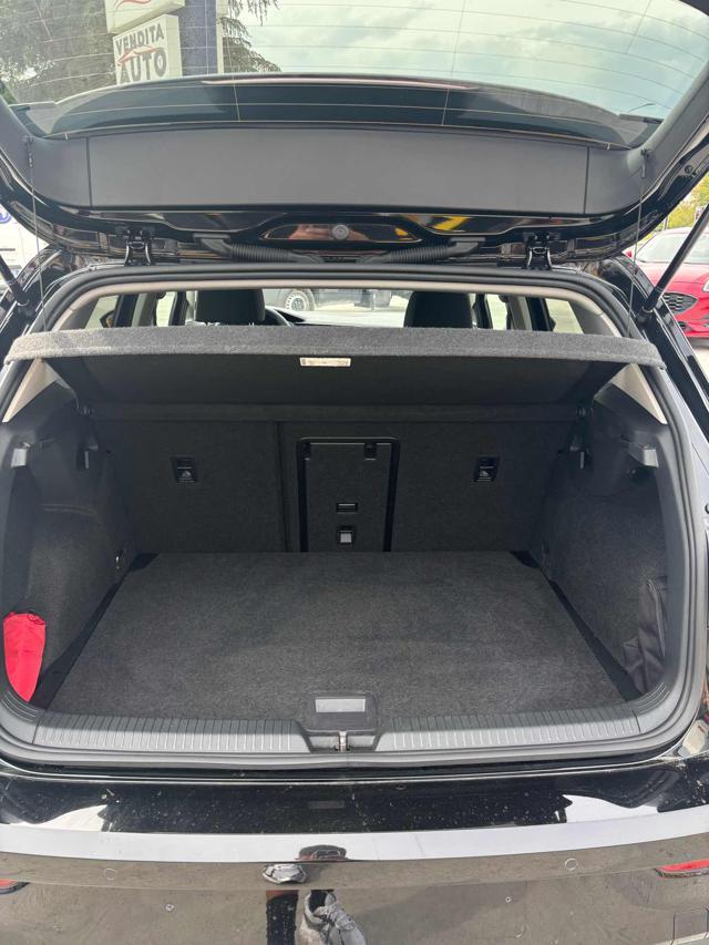 VOLKSWAGEN Golf 1.5 eTSI 130 CV EVO ACT DSG Style