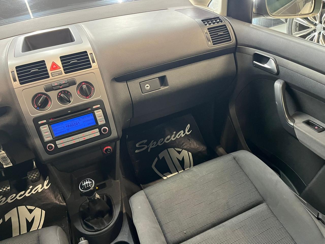 Volkswagen Touran 1.9 TDI 105CV Conceptline 7 POSTI UNICO PROPRIETARIO
