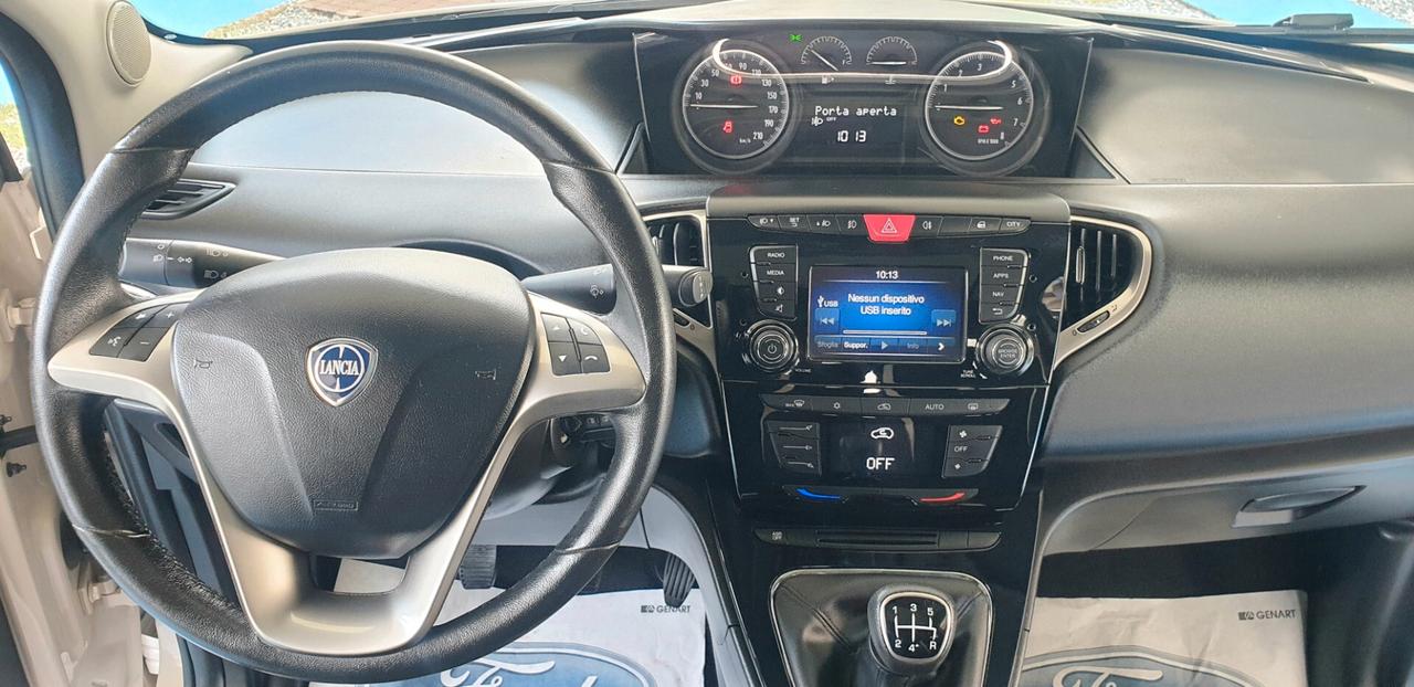 LANCIA YPSILON 1.2 BENZINA FULL OPTIONAL KM 31 MILA